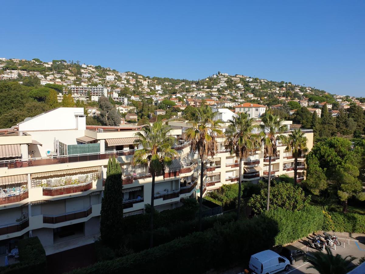 Appart L'Estivaliere Golfe-Juan Exterior photo